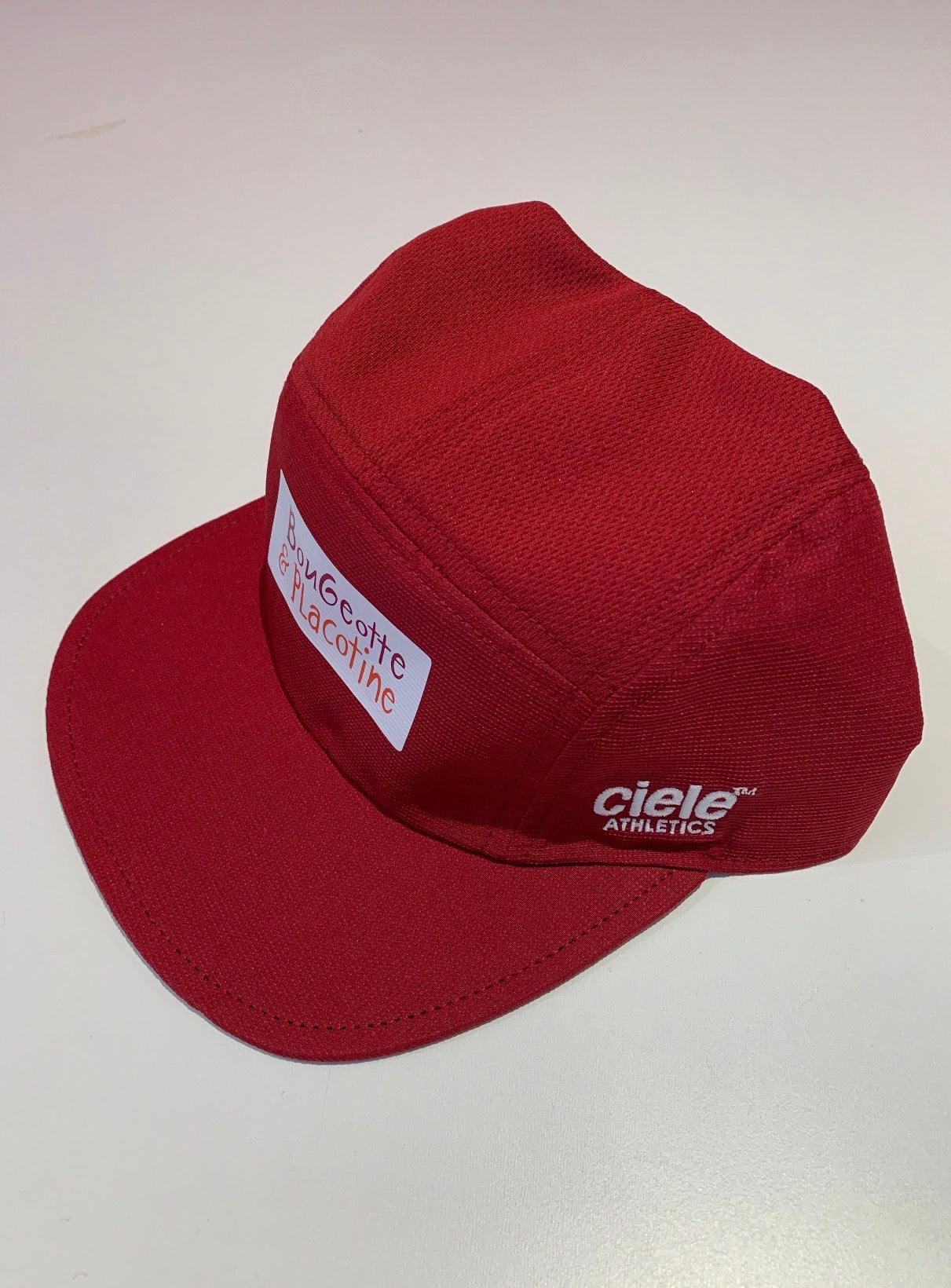 Casquettes (plusieurs couleurs et modèles disponible)